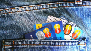 How to Use Credit Cards Responsibly